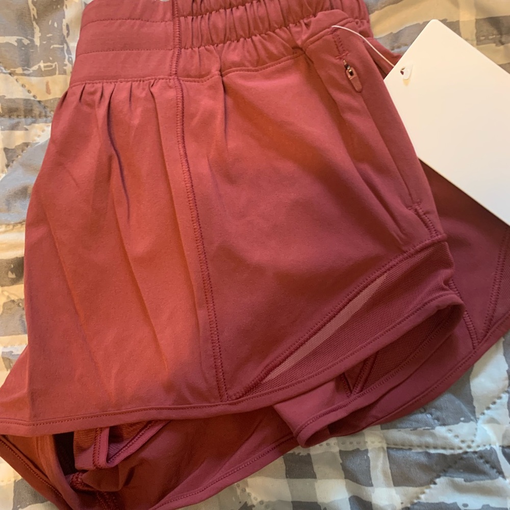Lululemon Hotty hot short 2.5"